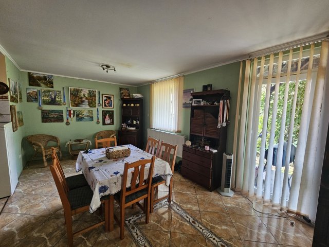 Eladó téglalakás, Pápán 45.9 M Ft, 3 szobás