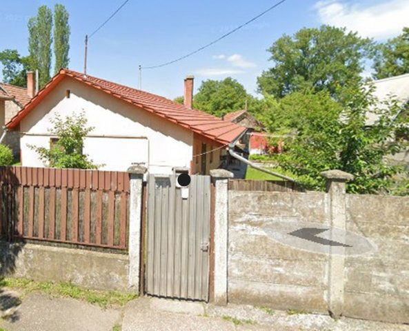 Eladó családi ház, Jászberényben 25 M Ft, 2 szobás