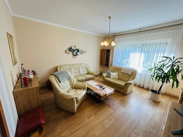 Eladó családi ház, Tégláson 91 M Ft, 3+1 szobás