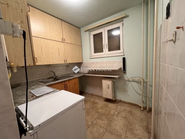 Eladó panellakás, Budapesten, XV. kerületben 61 M Ft, 2 szobás