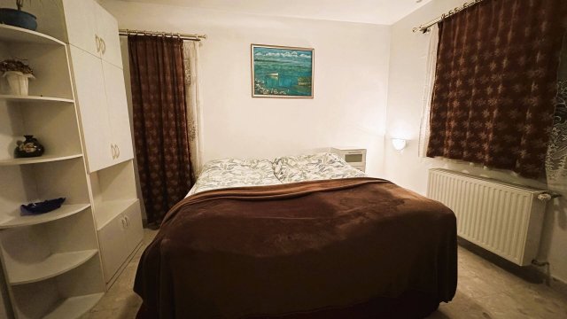 Eladó családi ház, Budapesten, II. kerületben 240 M Ft, 8 szobás