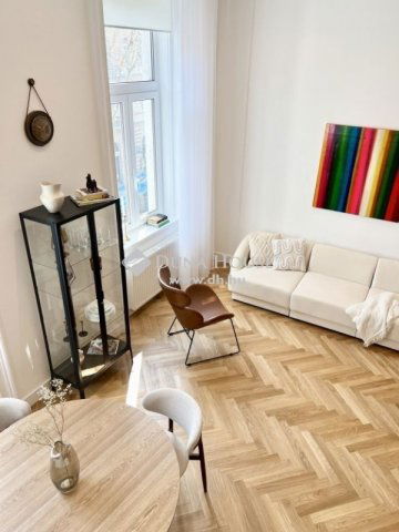 Eladó téglalakás, Budapesten, VI. kerületben 199 M Ft, 3 szobás