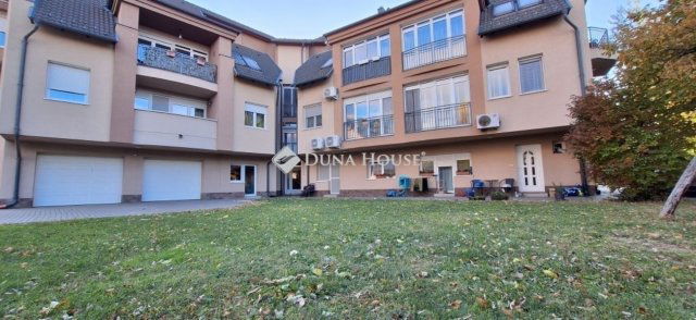 Eladó téglalakás, Kecskeméten 69.9 M Ft, 3 szobás