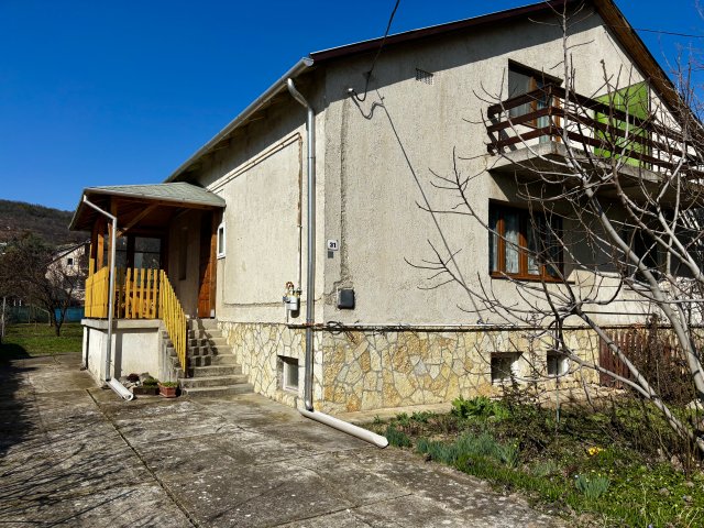 Eladó ikerház, Balatonfüreden 69.9 M Ft, 2+1 szobás