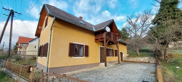 Eladó családi ház, Gyenesdiáson 79 M Ft, 5 szobás