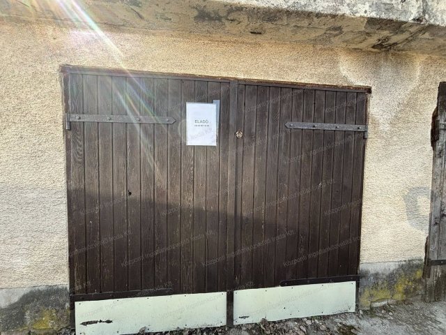 Eladó garázs, Tatabányán 5.6 M Ft / költözzbe.hu