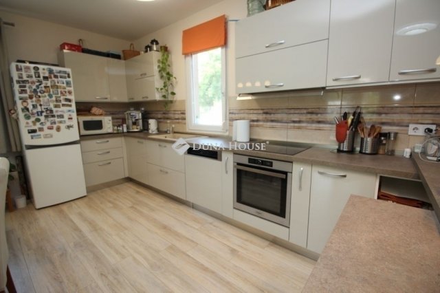 Eladó családi ház, Kecskeméten 82.9 M Ft, 4 szobás