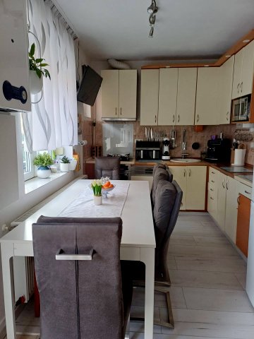 Eladó családi ház, Pilisvörösváron 89.9 M Ft, 2+2 szobás