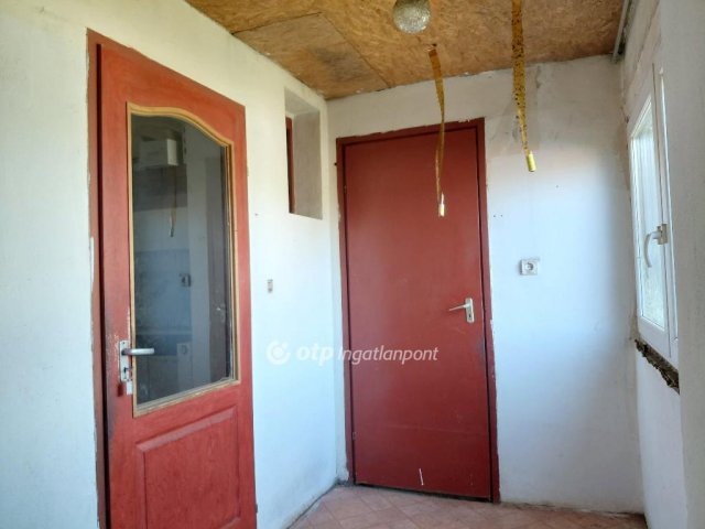 Eladó családi ház, Pusztaföldváron 14.5 M Ft, 3 szobás