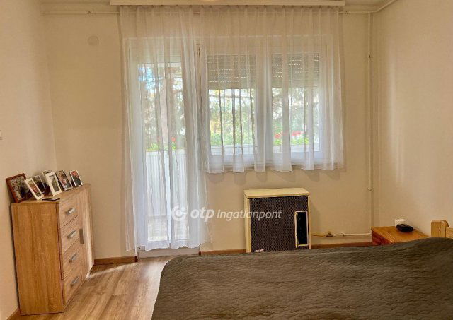 Eladó téglalakás, Keszthelyen 58.9 M Ft, 3 szobás
