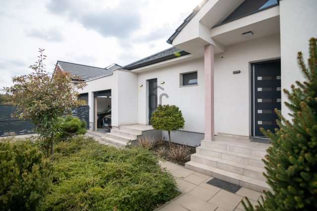 Eladó ikerház, Isaszegen 136.8 M Ft, 4 szobás