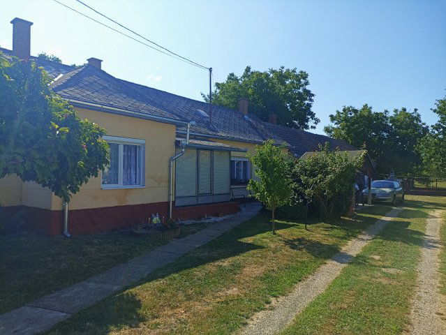 Eladó családi ház, Kutason 19.9 M Ft, 2+1 szobás