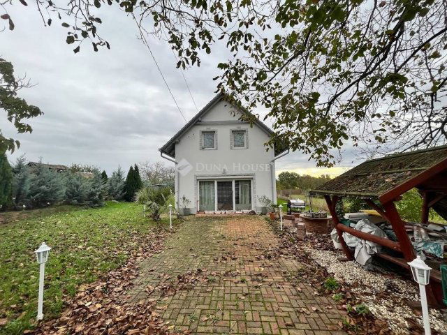 Eladó családi ház, Dunaszekcsőn, Petőfi utcában 38.9 M Ft