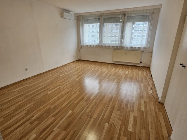Eladó panellakás, Budapesten, XIV. kerületben, Ond vezér parkban