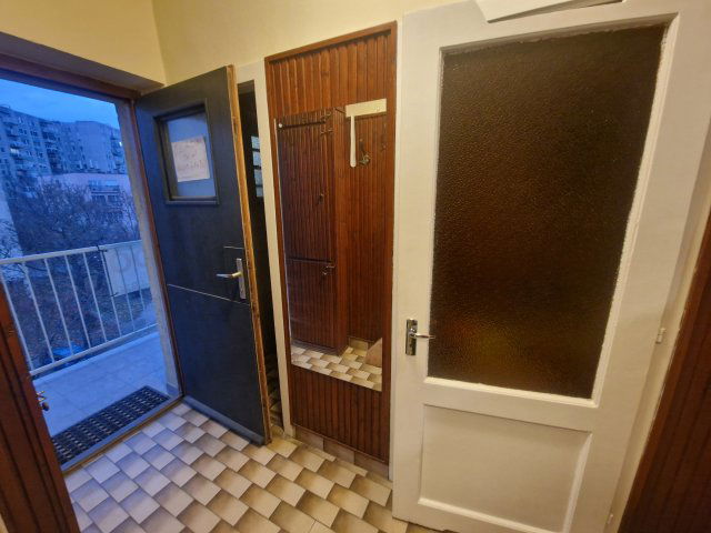 Eladó téglalakás, Budapesten, XXI. kerületben, Béke téren