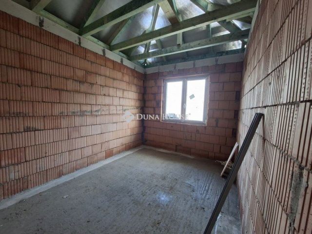 Eladó családi ház, Sülysápon 69.9 M Ft, 4 szobás