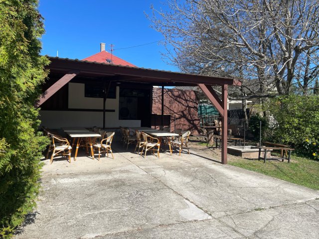 Eladó családi ház, Balatonfüreden 395 M Ft, 7+2 szobás