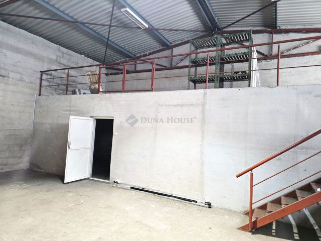 Kiadó ipari ingatlan, Pécsett, Légszeszgyár utcában