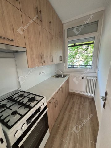 Kiadó téglalakás, albérlet, Győrött 200 E Ft / hó, 3 szobás