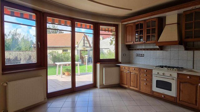 Eladó ikerház, Egerben 105 M Ft, 6 szobás / költözzbe.hu