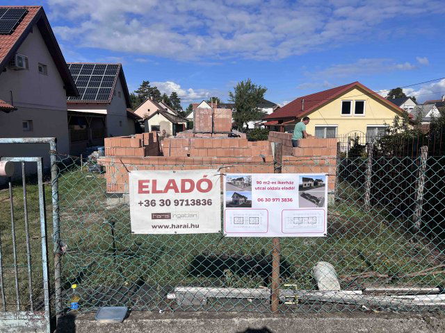 Eladó ikerház, Fóton 87 M Ft, 3+2 szobás / költözzbe.hu