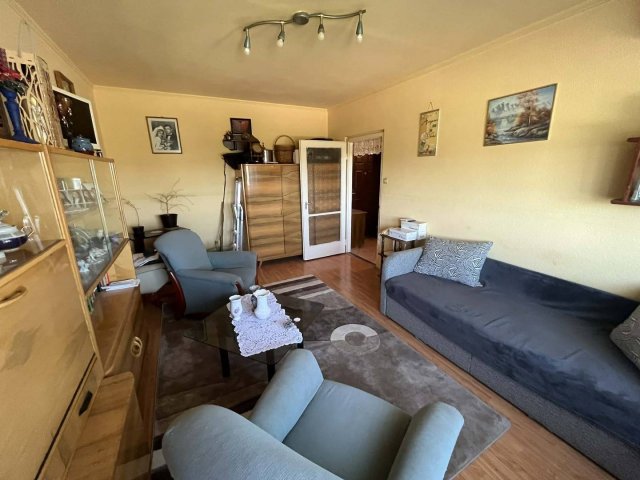 Eladó panellakás, Dunaújvárosban 27.5 M Ft, 2 szobás