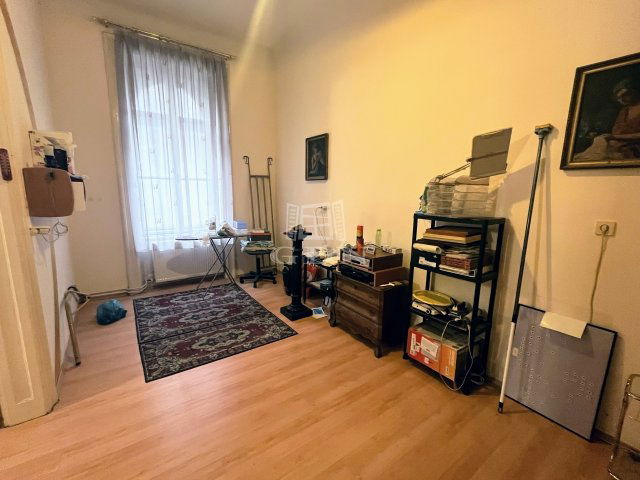 Eladó téglalakás, Budapesten, VIII. kerületben, József körúton