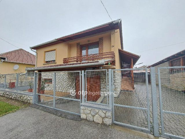 Eladó családi ház, Mezőkövesden 54 M Ft, 3 szobás
