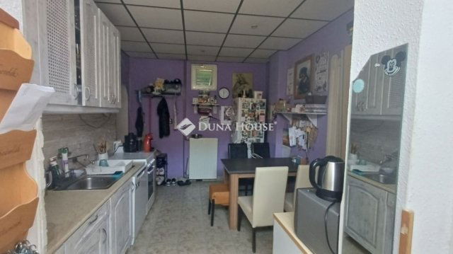 Eladó téglalakás, Budapesten, IV. kerületben 69.9 M Ft, 3 szobás