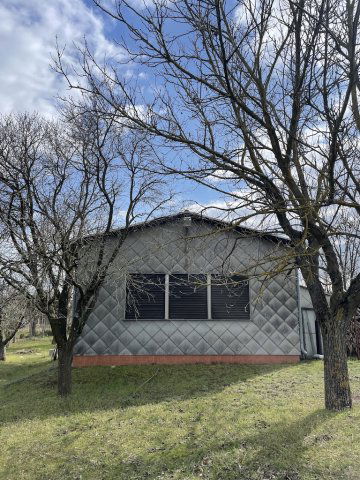 Eladó családi ház, Pakson 11.9 M Ft, 1 szobás