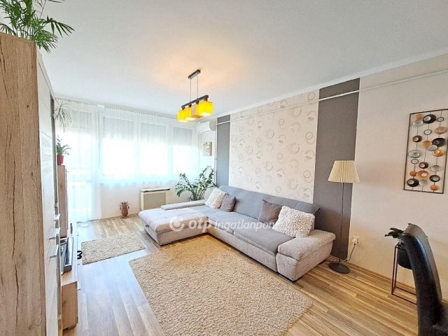 Eladó téglalakás, Kecskeméten 59.9 M Ft, 1+2 szobás