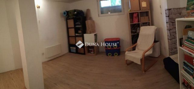 Eladó téglalakás, Székesfehérvárott 71.9 M Ft, 3 szobás