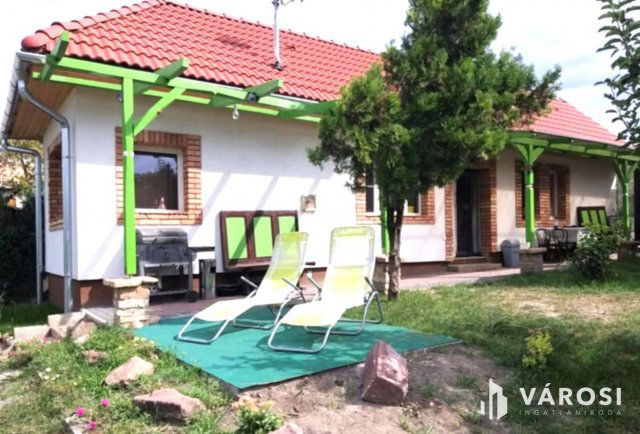 Eladó családi ház, Siófokon 37.9 M Ft, 3 szobás