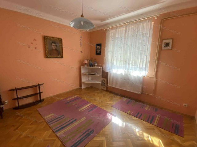 Kiadó téglalakás, albérlet, Szolnokon 130 E Ft / hó, 2 szobás