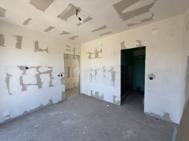 Eladó ikerház, Budapesten, XVIII. kerületben 140 M Ft, 5 szobás