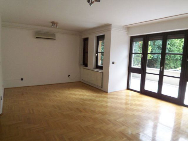 Kiadó sorház, albérlet, Budapesten, II. kerületben 808 E Ft / hó