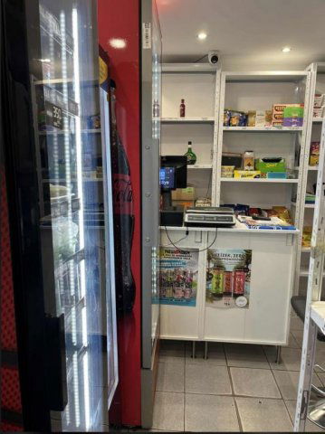 Eladó üzlethelyiség, Budapesten, XX. kerületben, Orsolya utcában