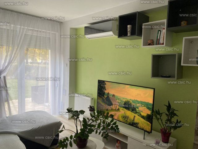 Eladó téglalakás, III. kerületben, Pünkösdfürdő utcában