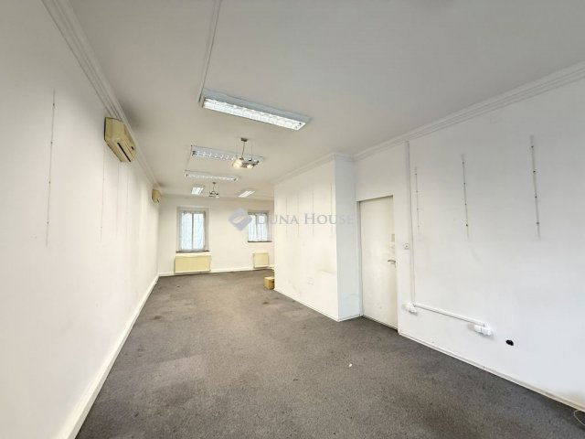 Eladó téglalakás, Budapesten, VI. kerületben 135 M Ft, 4 szobás