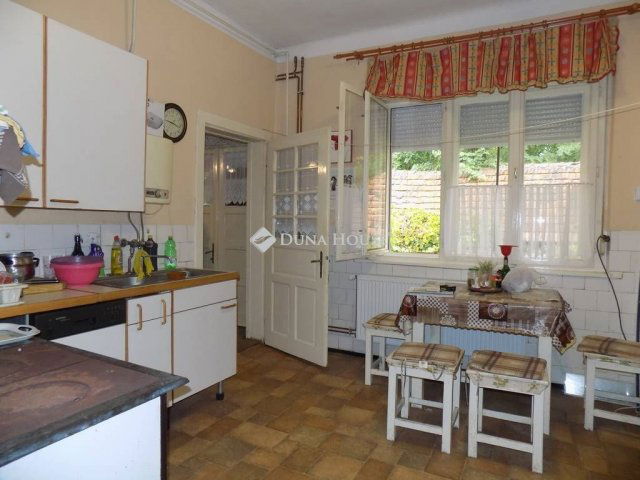 Eladó családi ház, Felsőszölnökön 54.99 M Ft, 3 szobás