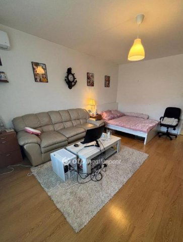 Eladó panellakás, Budapesten, X. kerületben 58 M Ft, 1+1 szobás