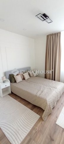 Eladó panellakás, Szegeden 78.5 M Ft, 3 szobás