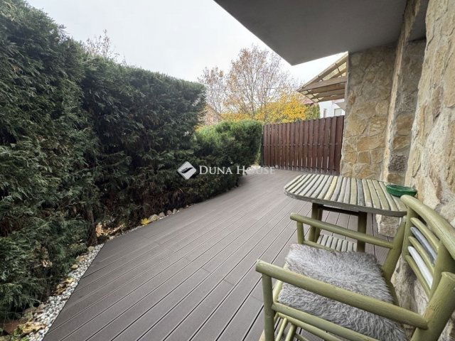 Eladó téglalakás, Ürömön 105 M Ft, 2 szobás