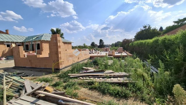 Eladó ikerház, Őrbottyánban 94.99 M Ft, 4 szobás