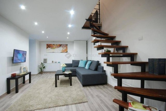 Eladó téglalakás, Budapesten, VI. kerületben 46.5 M Ft, 2 szobás