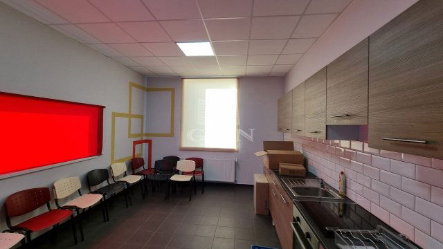 Eladó ipari ingatlan, Székesfehérvárott 490 M Ft