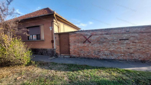 Eladó családi ház, Cegléden 44.9 M Ft, 3 szobás