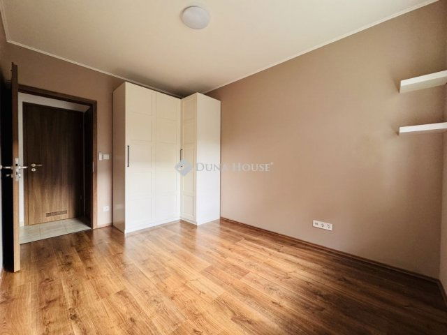 Eladó téglalakás, Budapesten, X. kerületben 99.99 M Ft, 3 szobás