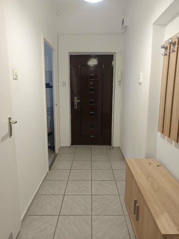 Kiadó téglalakás, albérlet, Oroszlányban 130 E Ft / hó