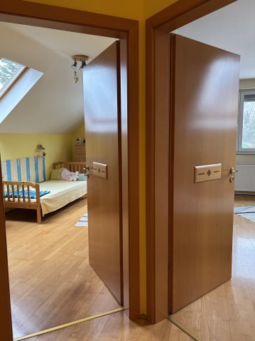 Eladó családi ház, Budapesten, III. kerületben 230 M Ft